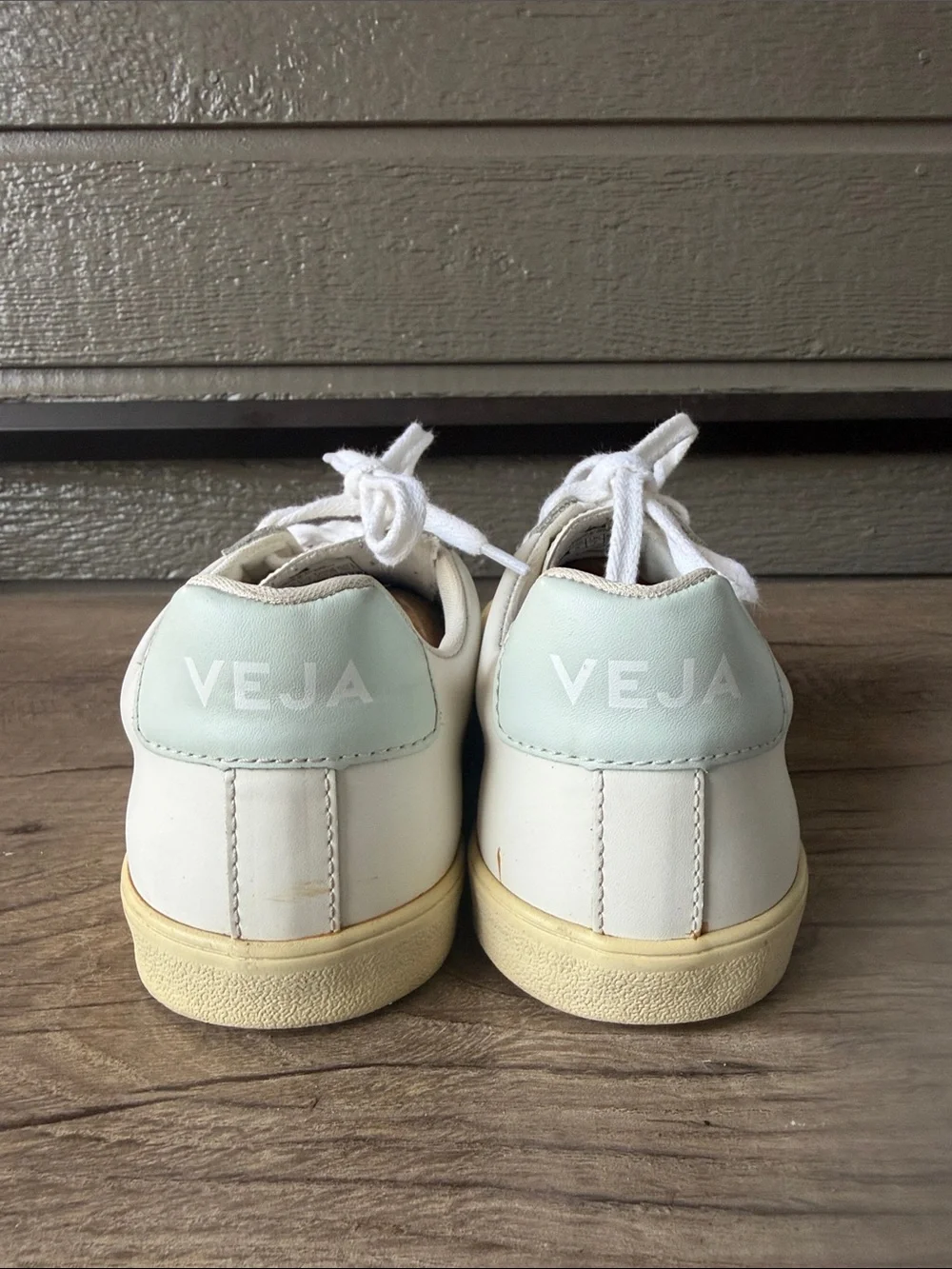 Veja pre owned